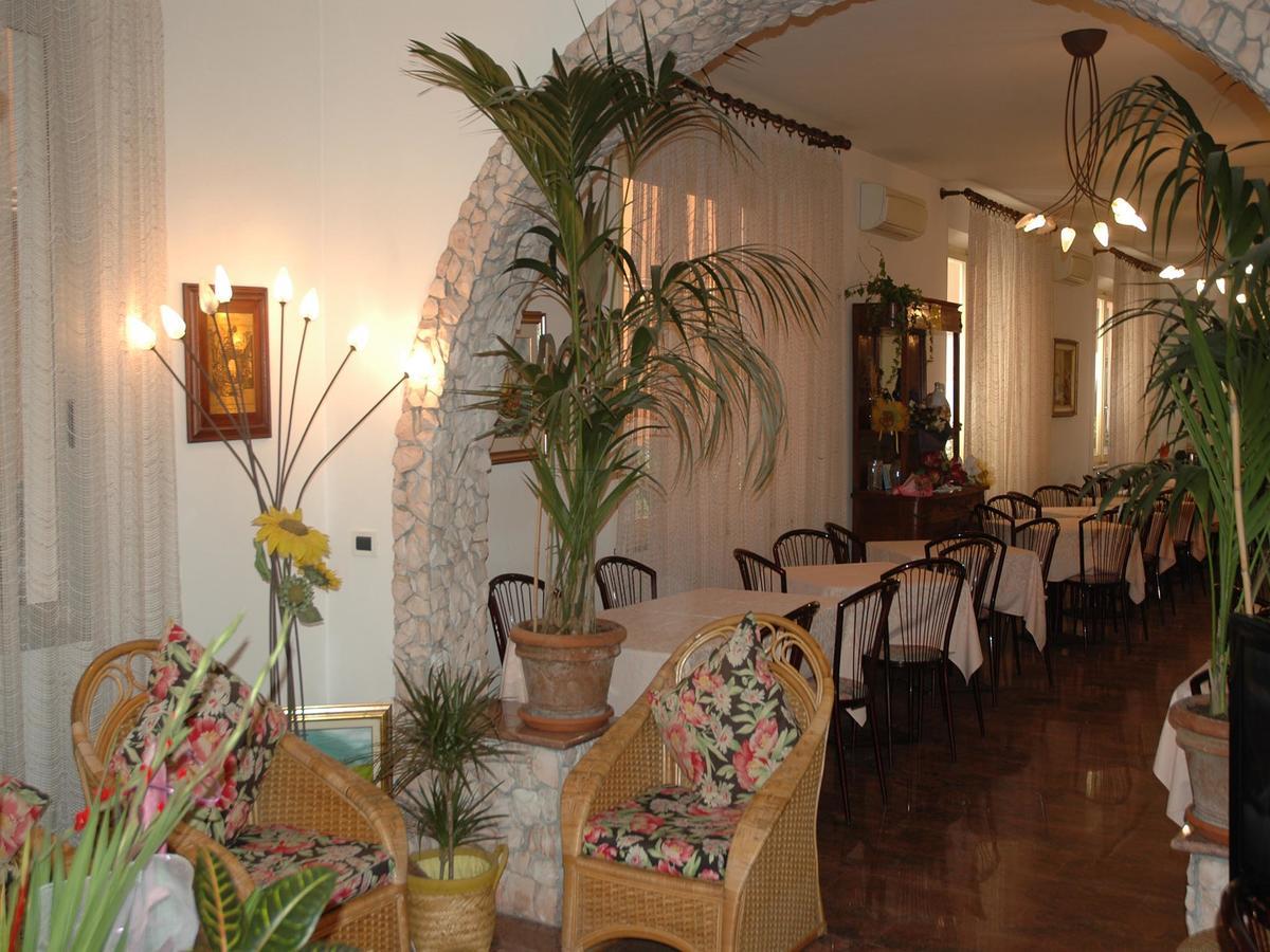Hotel Pensione Ornella Cesenatico Extérieur photo