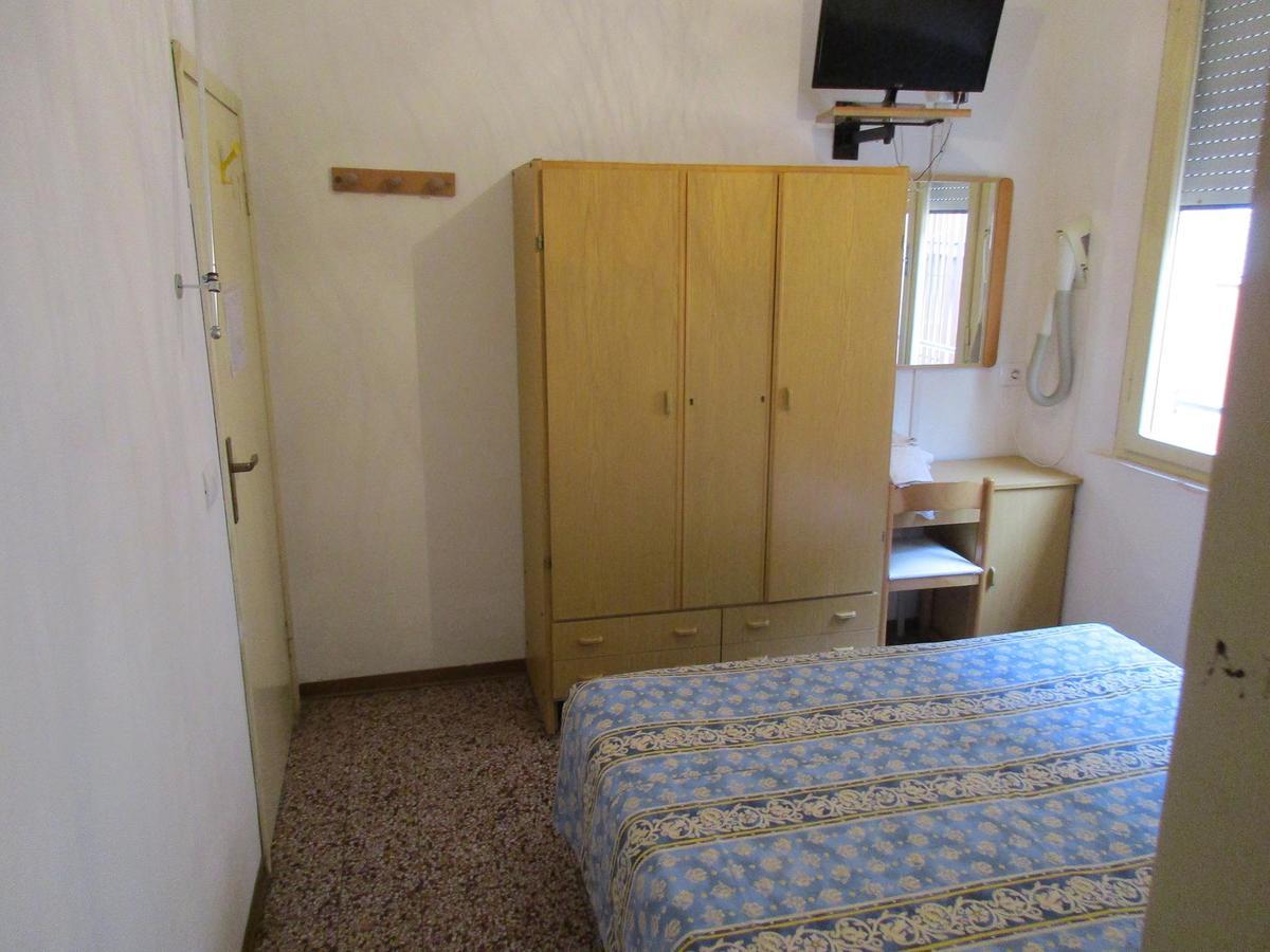 Hotel Pensione Ornella Cesenatico Extérieur photo